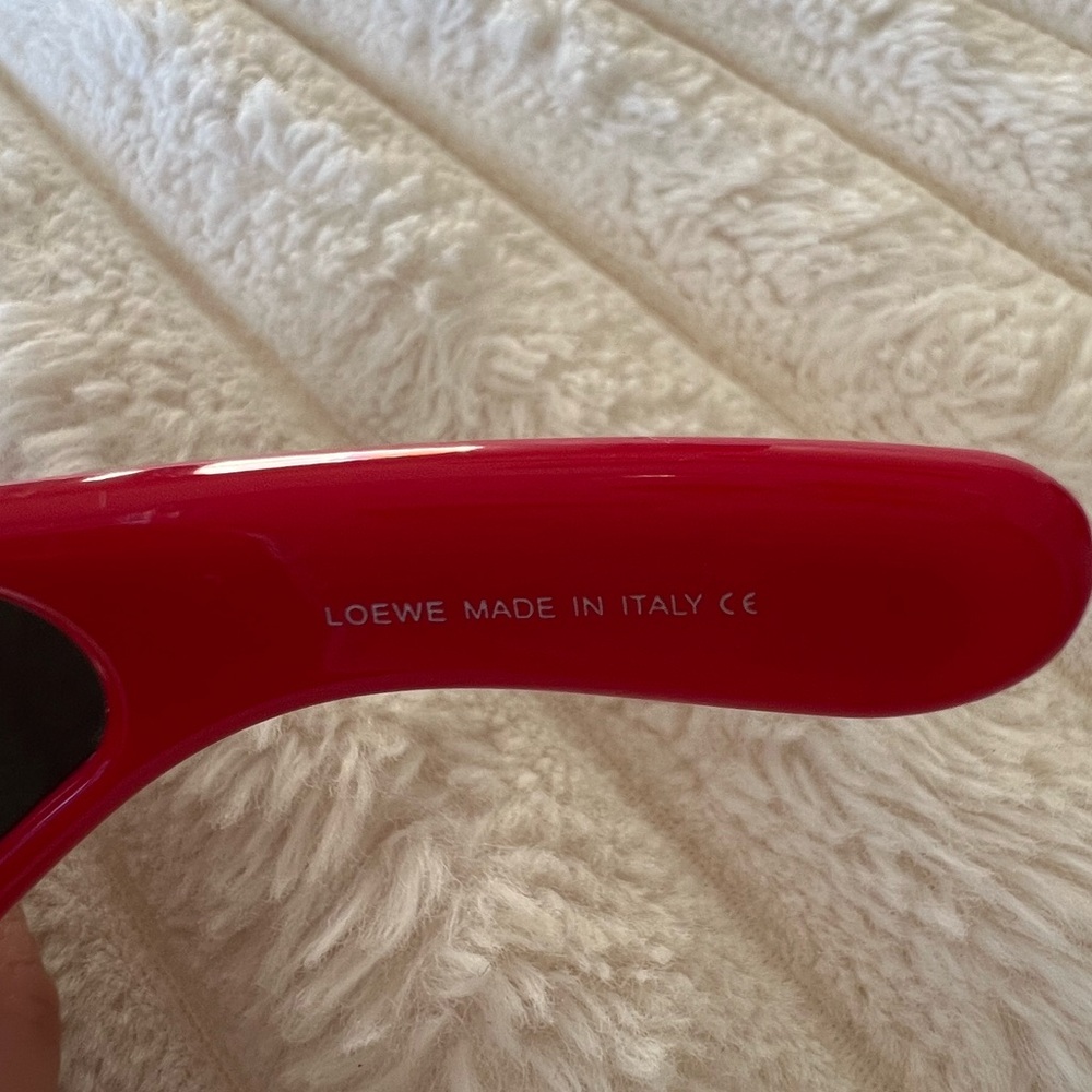 Loewe Paula’s Ibiza wave Red sunglasses - Picture 7 of 17